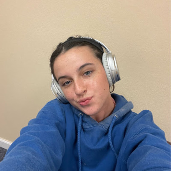 Meet your Posher, Adah - Picture 1 of 1